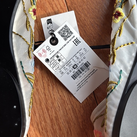 Floral Embroidered Women's Flats, NEW ZARA 7.5 - Picture 3 of 4